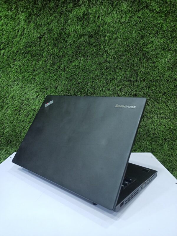 Lenovo Thinkpad X240 business class laptop - Image 3