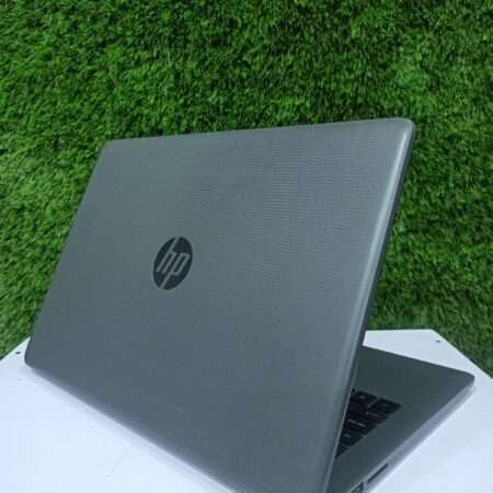 HP 240 G7 laptop - Image 3
