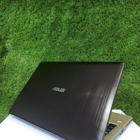 Asus VivoBook X540YA laptop  - Image 3