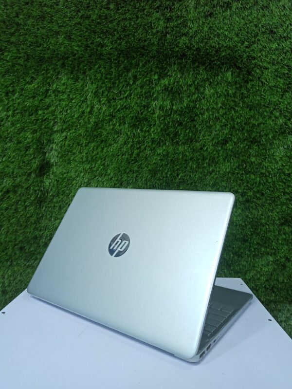 HP 15-du3047TX laptop  - Image 3