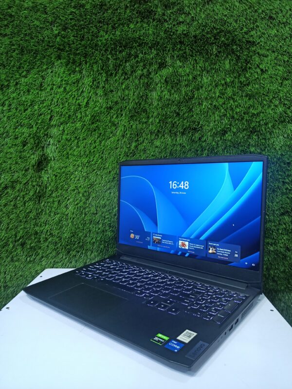 Lenovo IdeaPad Gaming 3-15IHU6 Gaming laptop  - Image 2