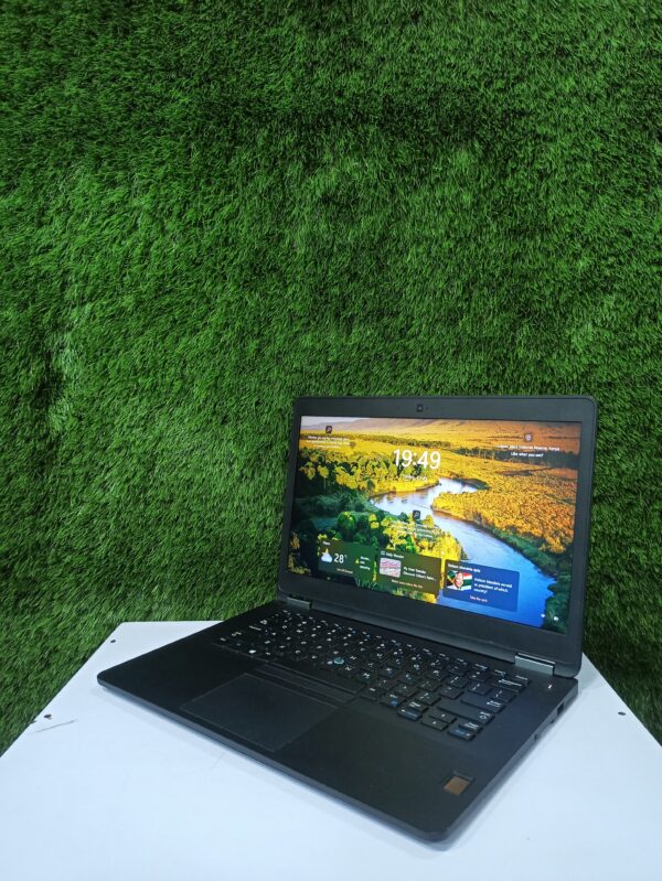 Dell Latitude E7470 business class laptop - Image 2