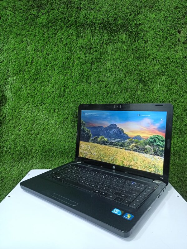 HP G42 laptop - Image 2