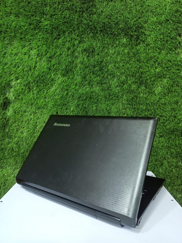 Lenovo B570 laptop - Image 3