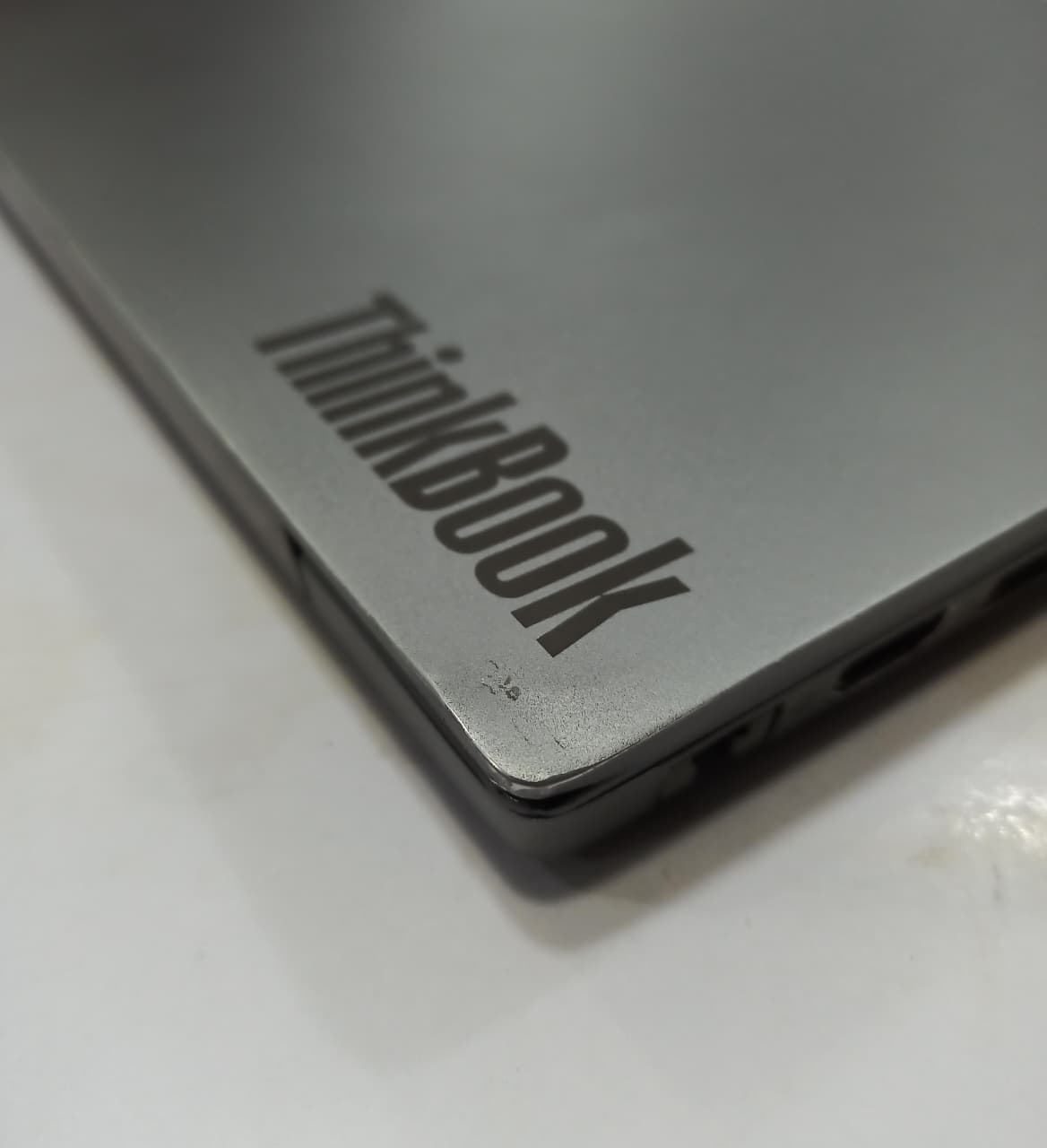 Lenovo ThinkBook 14 IIL business class refurbished laptop - Image 4