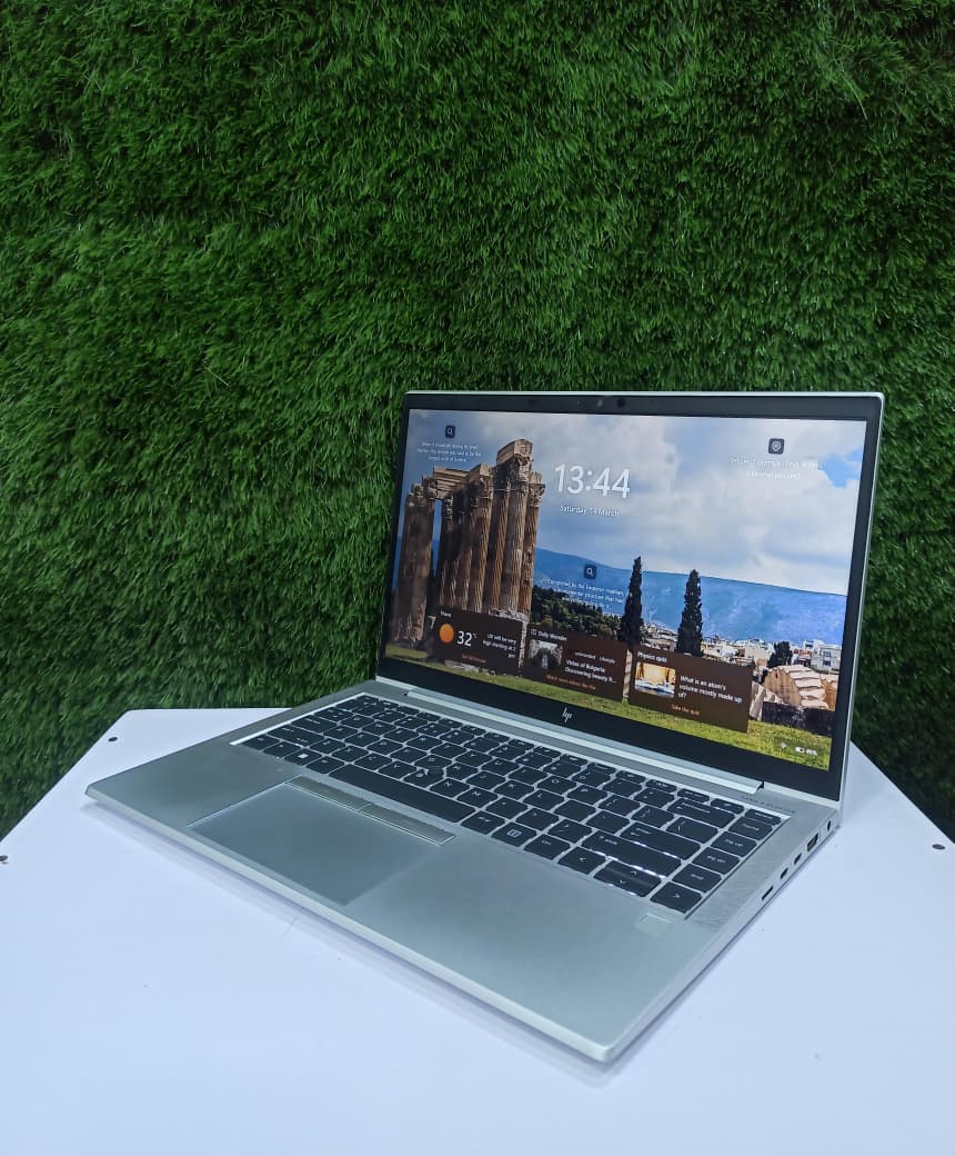 HP EliteBook 840 G8 business class refurbished laptop - Image 2